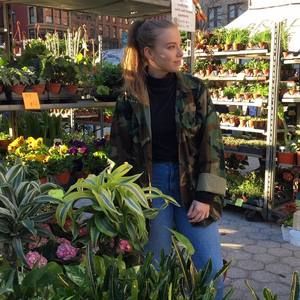 Meet your Posher, Poulina